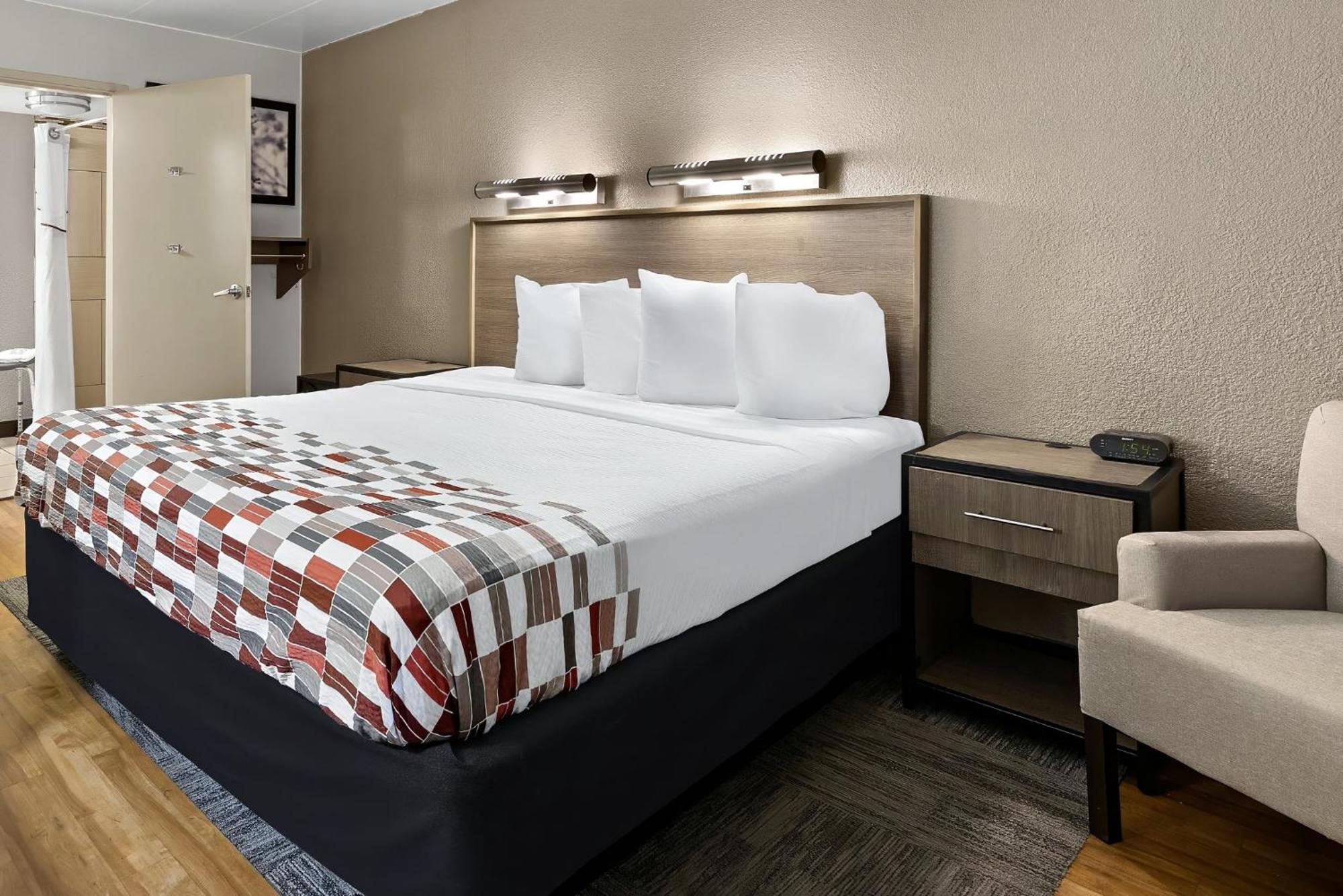 Motel Red Roof Cleveland - 2*